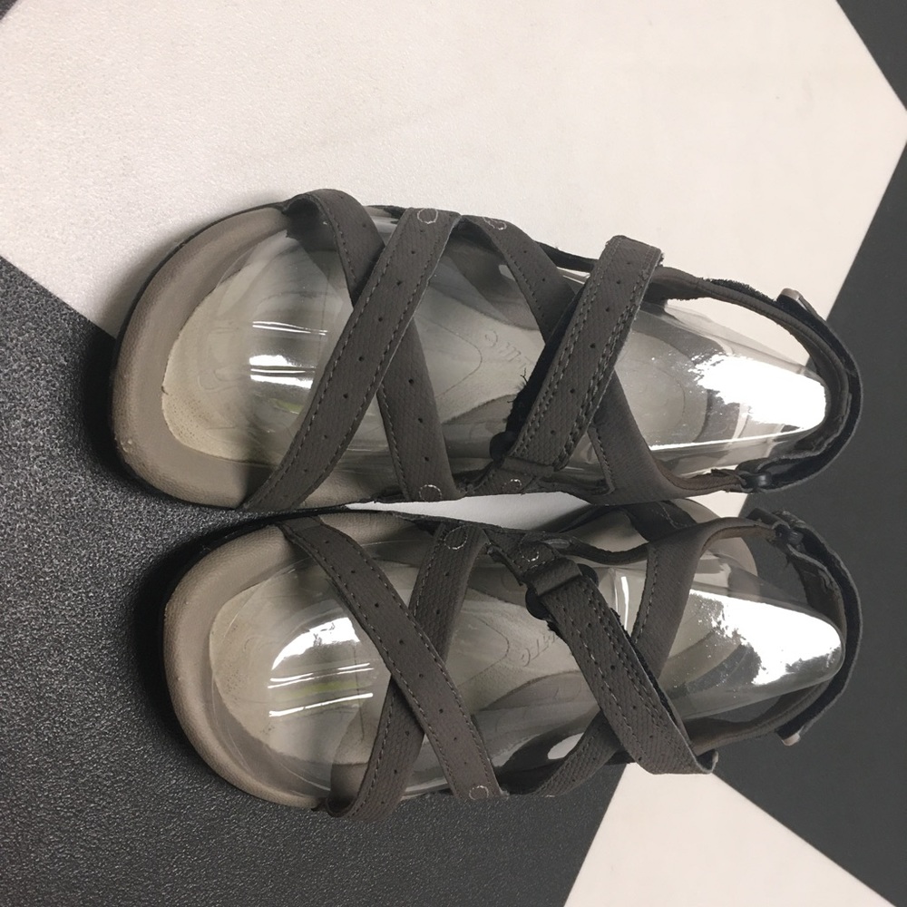 Hi-Tec Sz 5 Chocolate/Sand Sport Sandals Women Sandals Waimea Falls